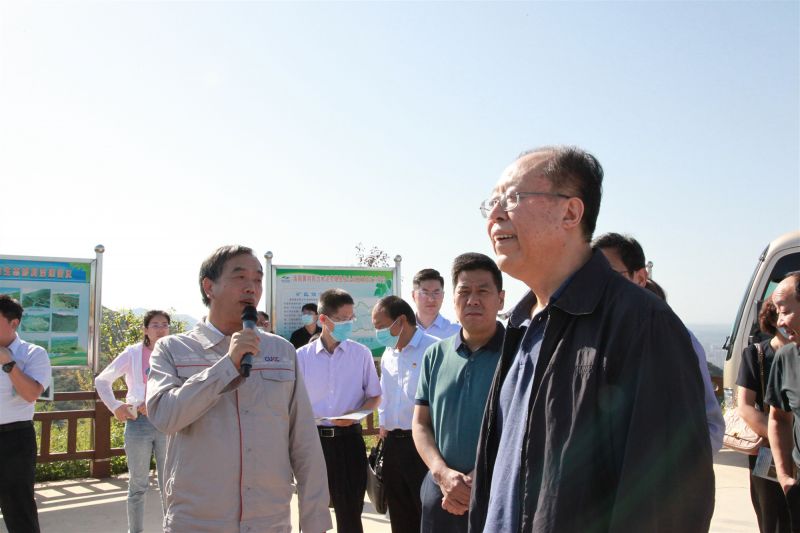 
				   
					河南省人大常委會黨組副書記、副主任馬懿一行到洛陽黃河同力調(diào)研
				 